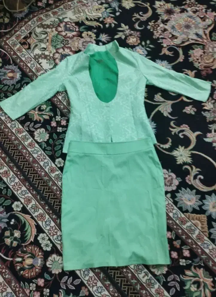 لباس زنانه|لباس|قدس, شهرقدس|دیوار