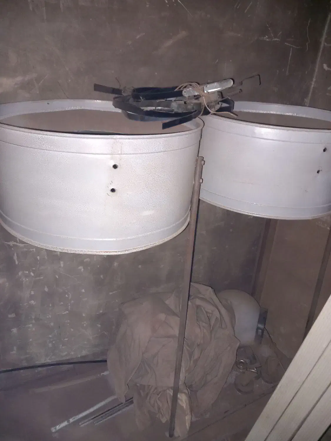 مکنده دوقلو  سه فاز و تک ، تک فاز|ابزارآلات|مشهد, کارمندان دوم|دیوار