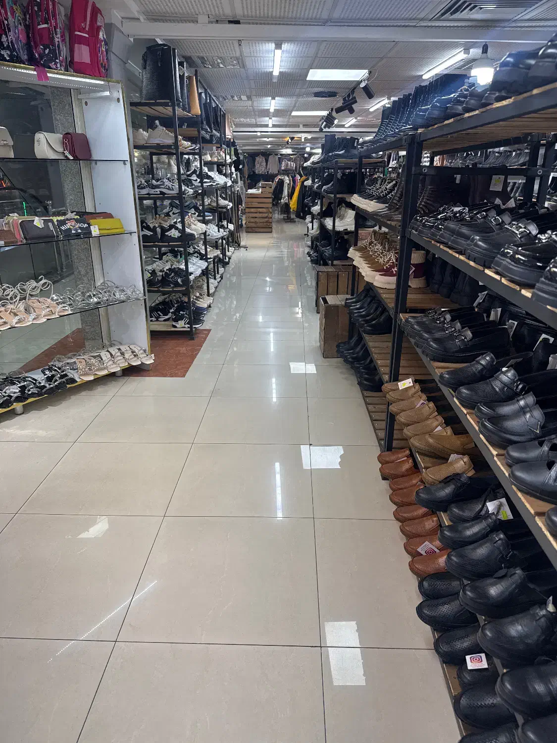 فروشنده و  ادمین اینستاگرام پوشاک زنانه|استخدام بازاریابی و فروش|تهران, امام زاده حسن|دیوار