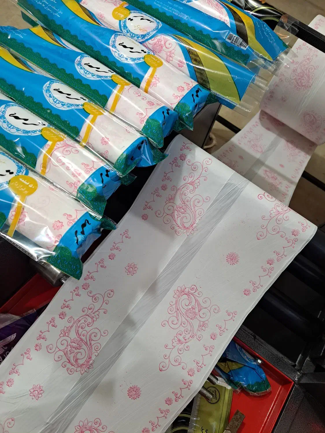 سفره هادر وزن های ۴۰۰ گرمی و ۹۰۰ گرمی|ظروف نگهدارنده، پلاستیکی، یکبارمصرف|ایلام, |دیوار