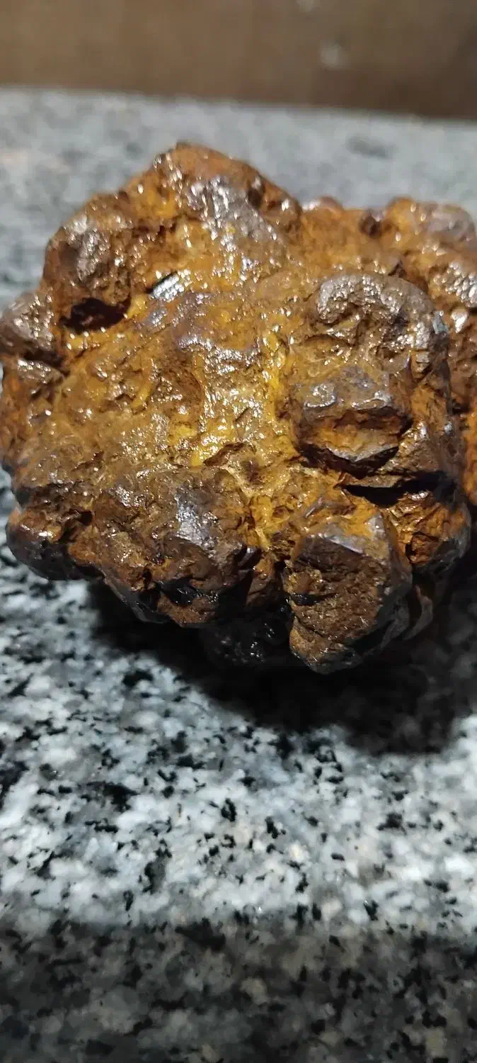 شهاب سنگ|کلکسیون اشیاء عتیقه|فیروزآباد (فارس), |دیوار