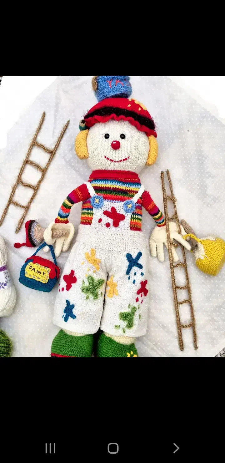 بافت عروسک نقاش|اسباب‌بازی بچه|قم, دروازه چوبی|دیوار