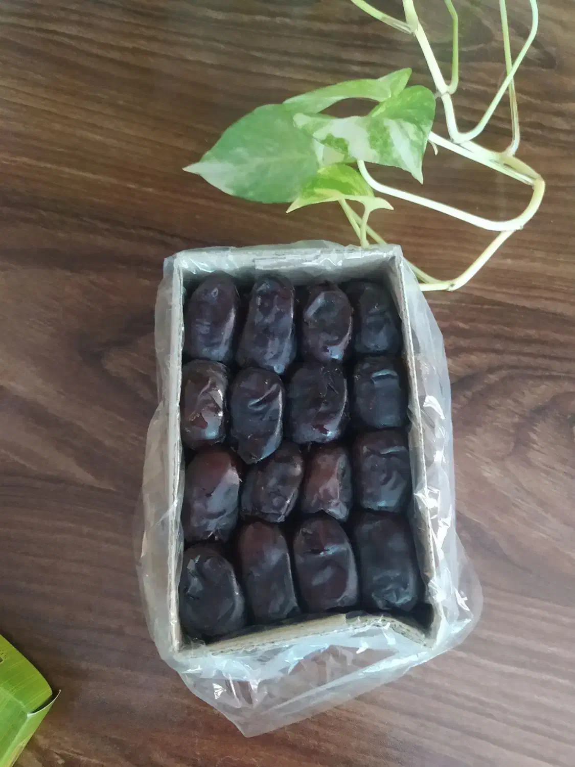رطب دانه درشت بم نوبار|خوردنی و آشامیدنی|قم, باجک دو|دیوار
