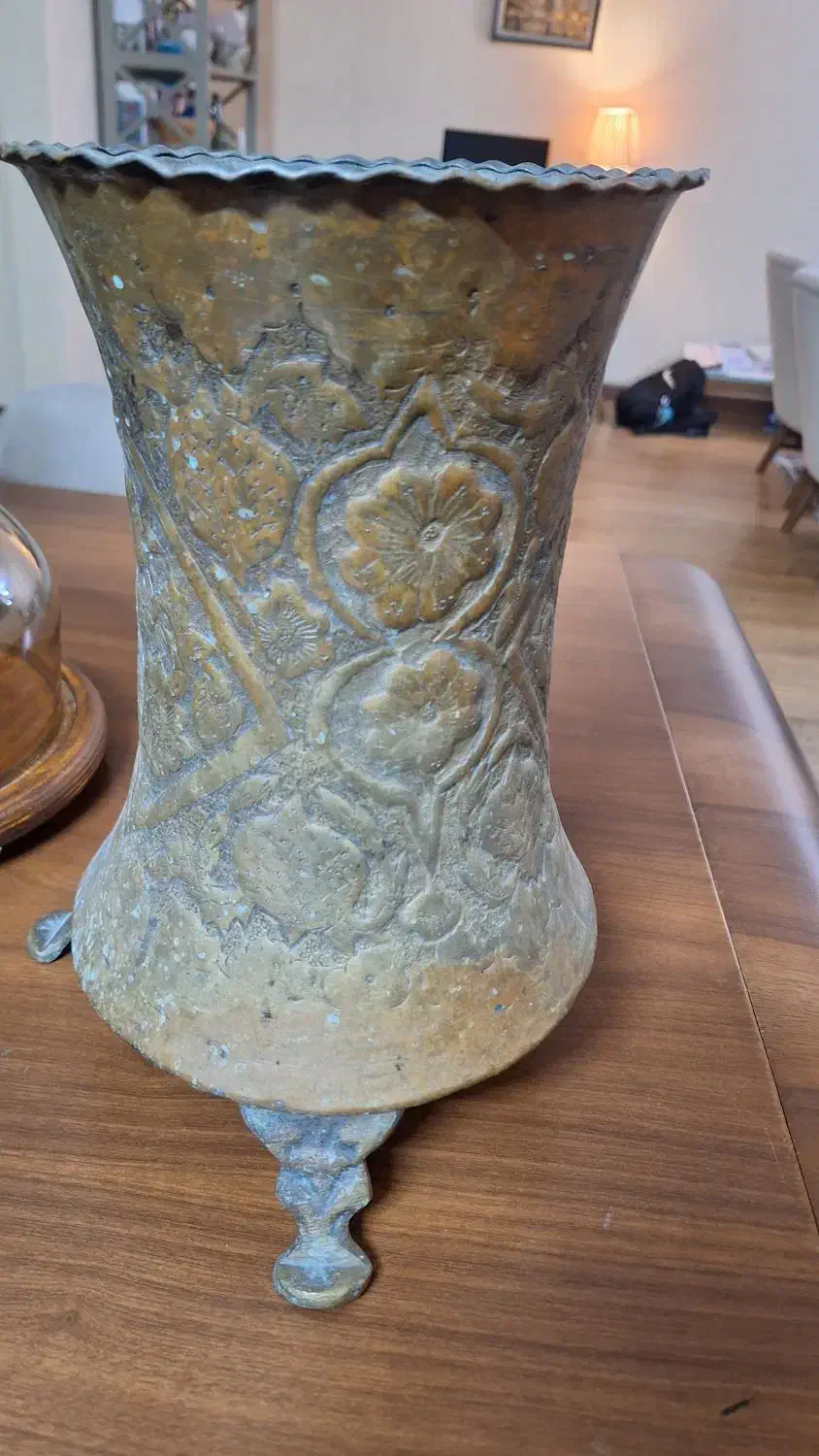 سطل فلزی قلمزنی دوره قاجار|کلکسیون اشیاء عتیقه|تهران, دروس|دیوار