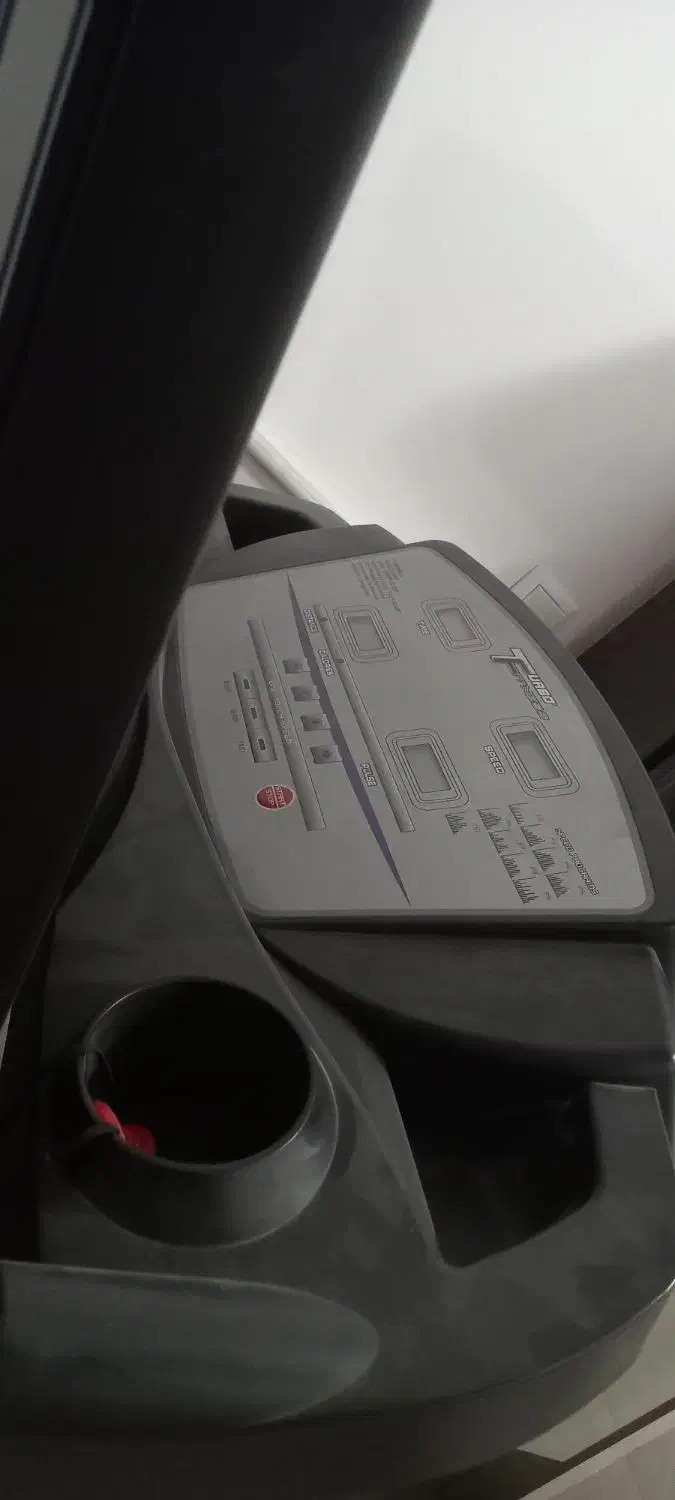 تردمیل خونگی سالم و تمیز|تجهیزات ورزشی|قم, حاج زینل|دیوار