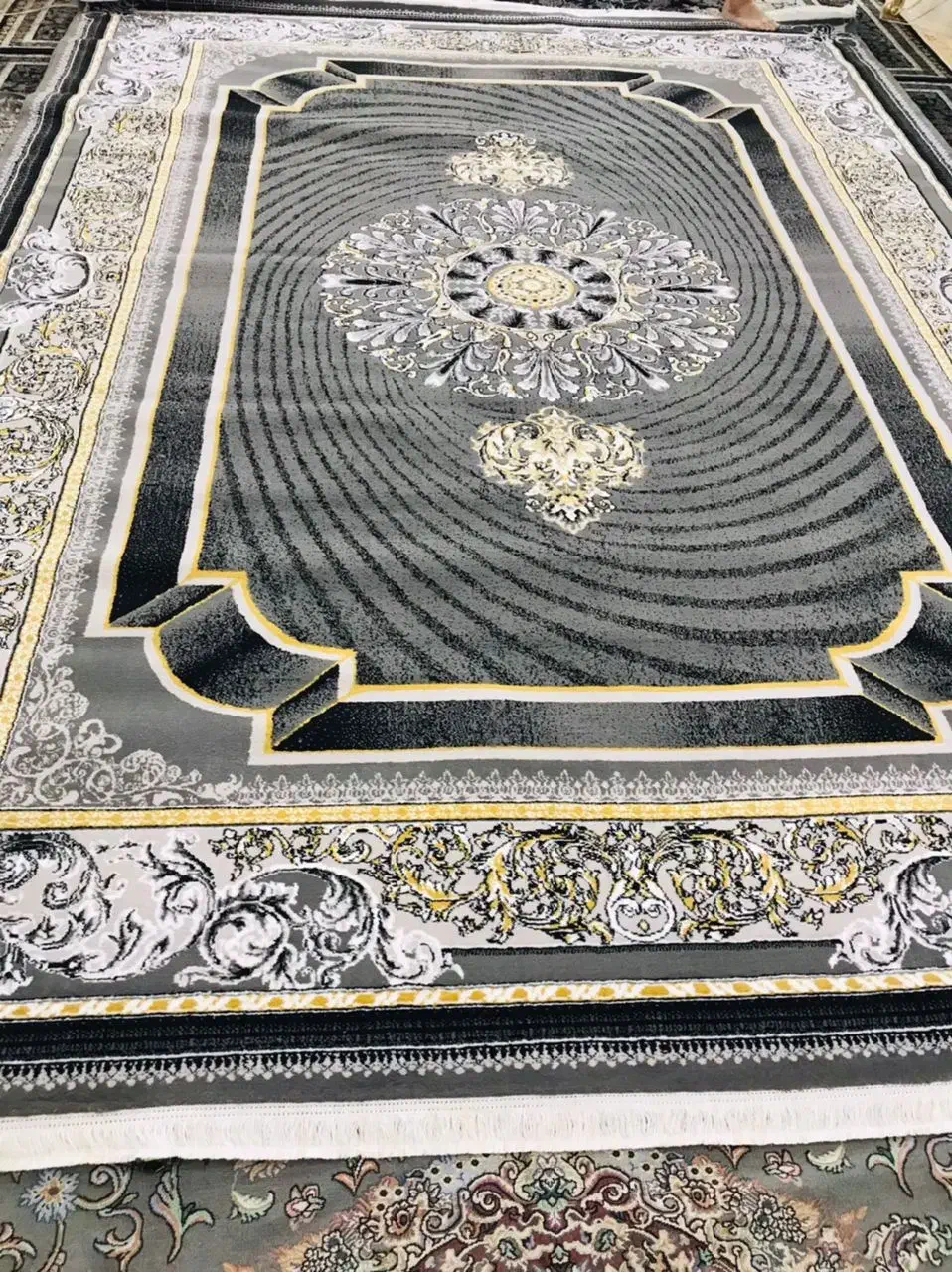 ۲عددفرش۱۲متری۷۰۰شانه تراکم۲۱۰۰نونو استفاده نشده|فرش|تربت جام, معدآباد|دیوار