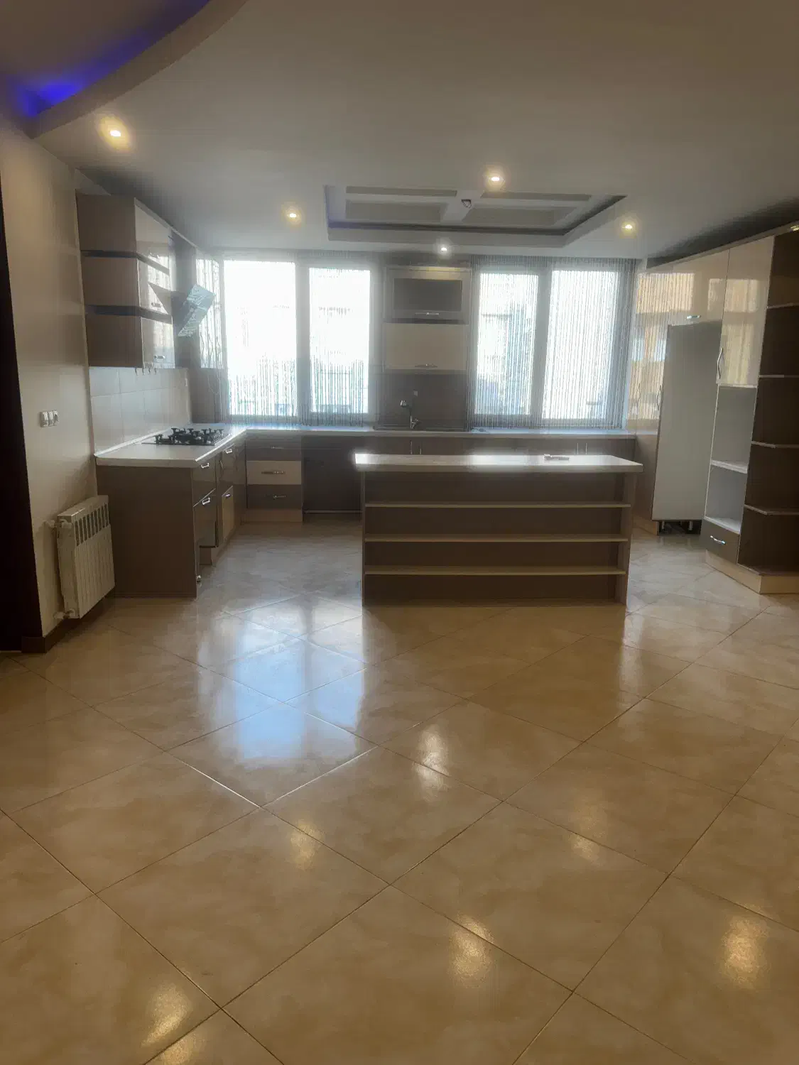 ۱۲۵متر سه خواب سهروردی شمالی ۸ساله