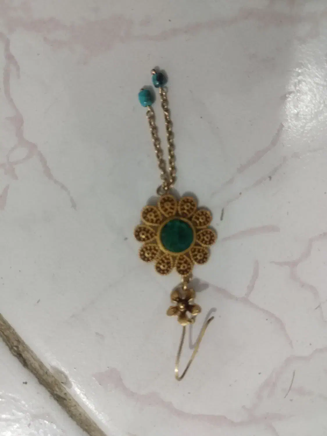 گوشواره گمشده|جواهرات|جهرم, |دیوار