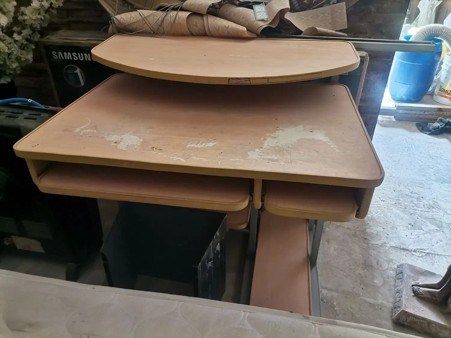 میز کامپیوتر|قطعات و لوازم جانبی رایانه|صدرا-فارس, فاز ۲|دیوار