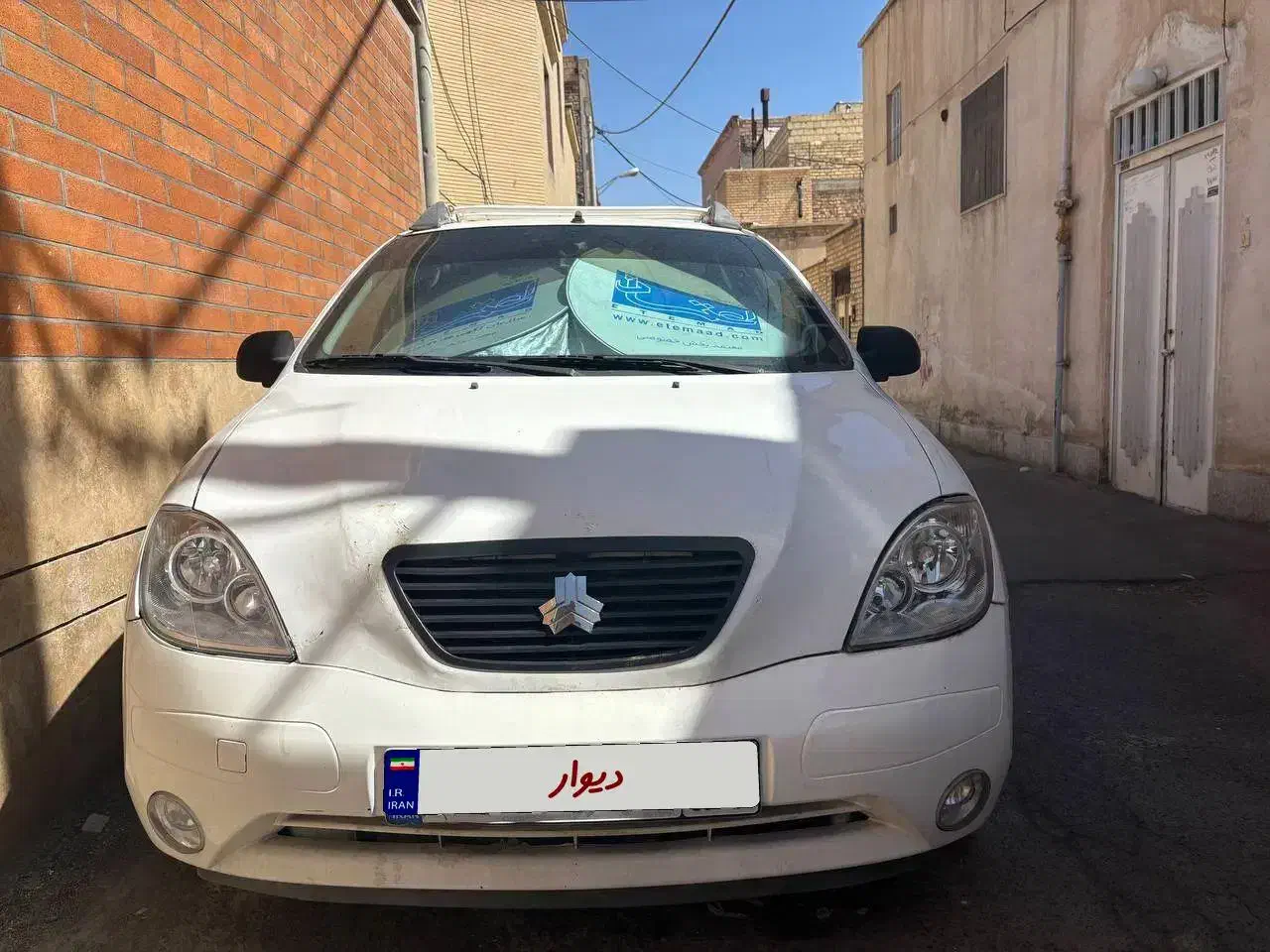 تیبا صندوق‌دار|خودرو سواری و وانت|کاشان, میدان کهنه|دیوار