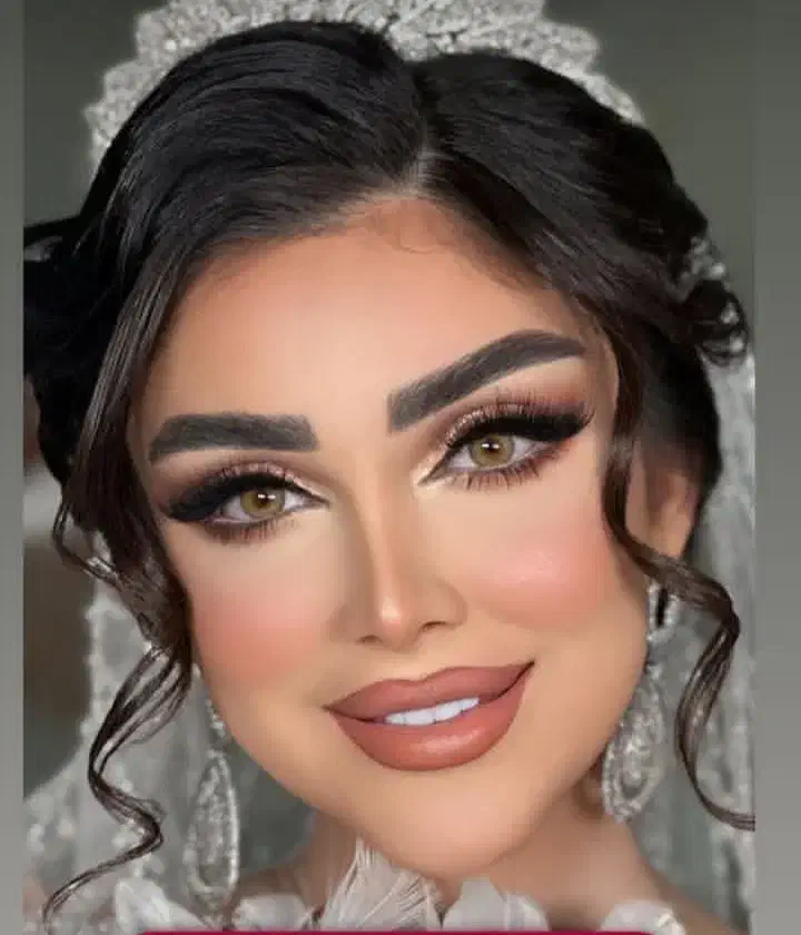 شنیون و مکاپ عروس وهمراه با تخفیف ۵۰٪ به مدت محدود|خدمات آرایشگری و زیبایی|کرج, گوهردشت|دیوار