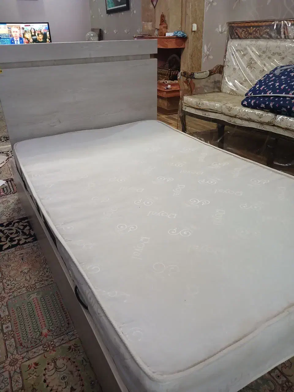 تشت|تشک تختخواب|مشهد, آزادشهر|دیوار