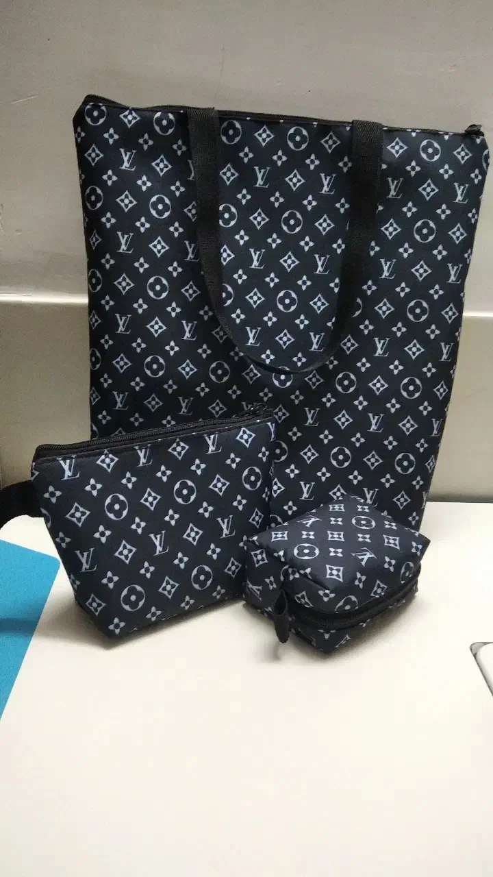 فروش انواع کیف های زنانه تک و عمده|کیف، کفش، کمربند|بم, |دیوار