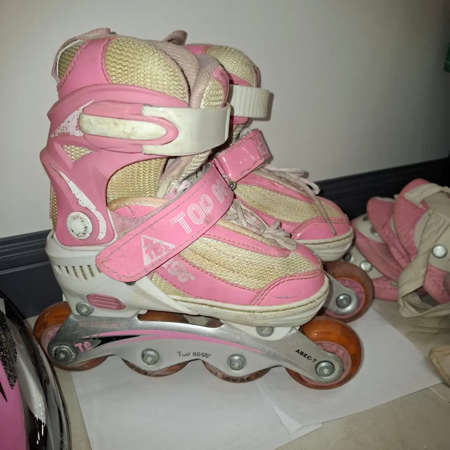 اسکیت بچگانه سایز قابل تنظیم با کلاه و لوازم نو|دوچرخه، اسکیت، اسکوتر|تهران, علم و صنعت|دیوار