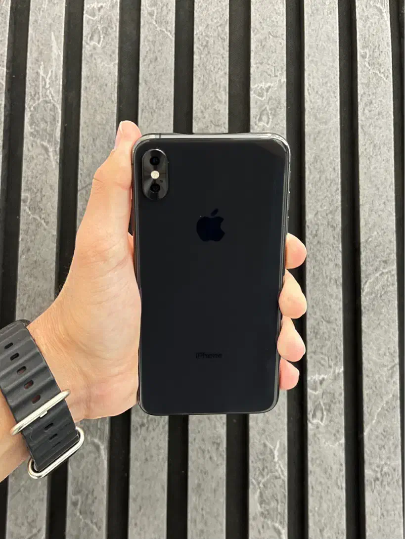 ایفون xs max با حافظه۲۵۶ یک ماه مهلت تست نقدواقساط|موبایل|تهران, صادقیه|دیوار