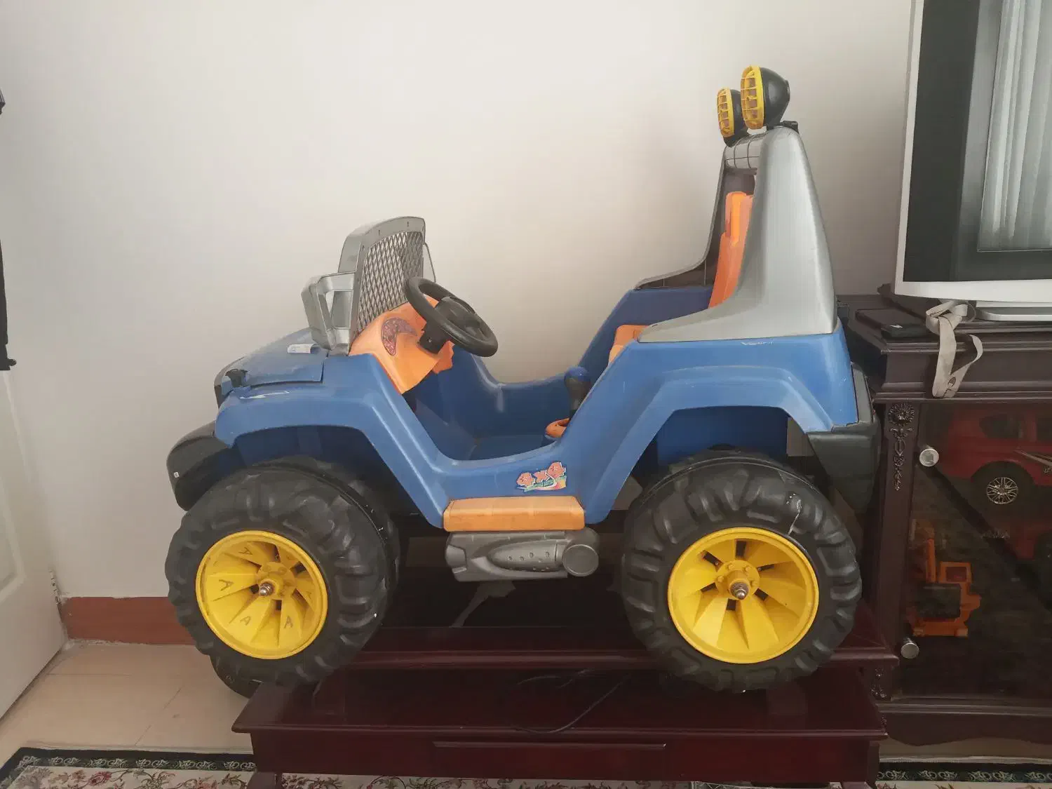 ماشین شارژی ۲نفره پر قدرت|اسباب و اثاث بچه|ساوه, |دیوار