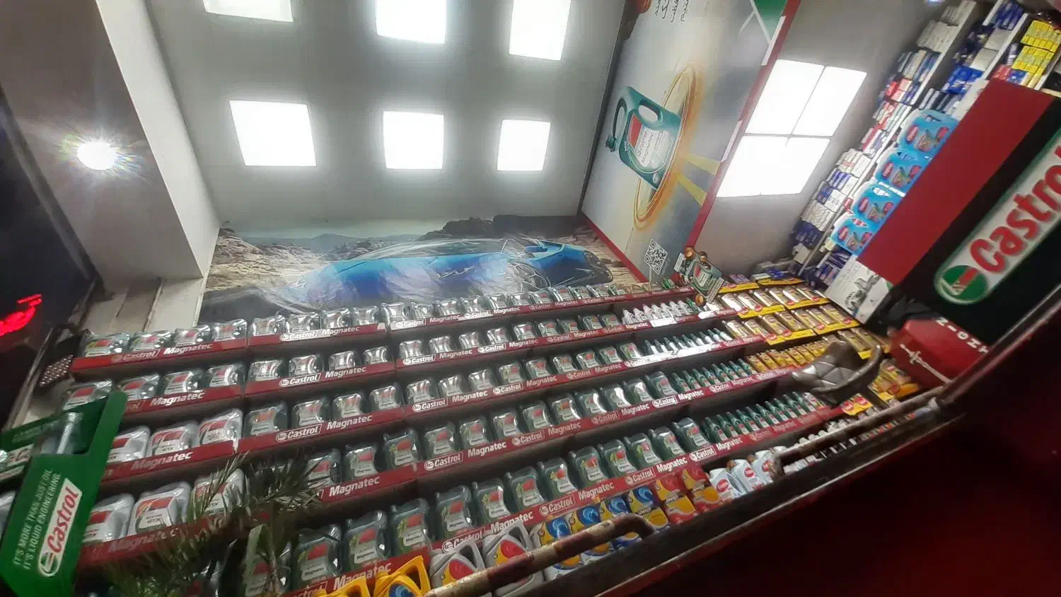 کارگر ساده تعویض روغنی زیر بیست سال|استخدام صنعتی، فنی، مهندسی|تهران, بوستان جنگلی لویزان|دیوار