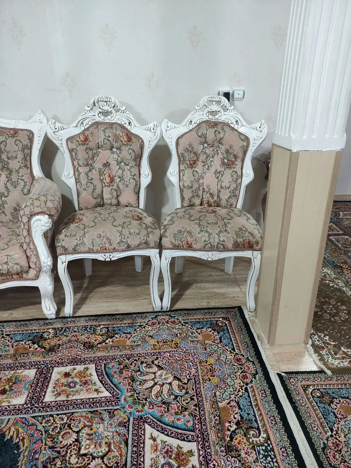 مبل سلطنتی یا استیل|مبلمان خانگی و میز عسلی|مشکین‌دشت, |دیوار