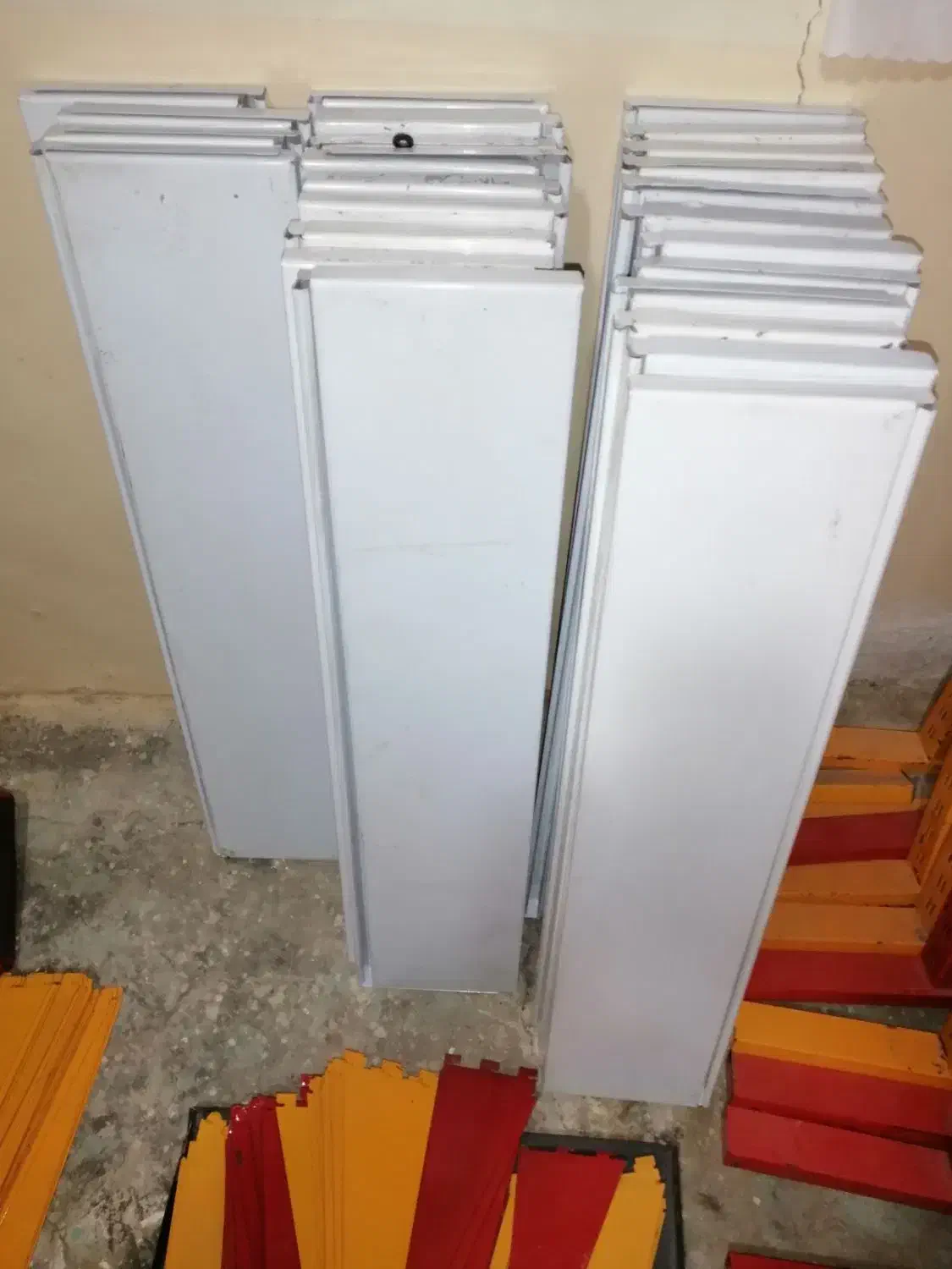 فروش صفحه و پایه متحرک|فروشگاه و مغازه|مشهد, کارمندان دوم|دیوار