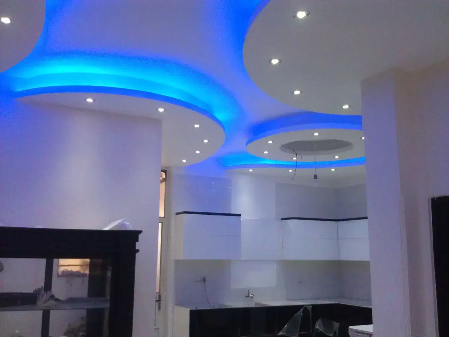 گچ کاری سفیدکاری لکه کاری رفع شوره انجام میشود|خدمات پیشه و مهارت|آبادان, |دیوار