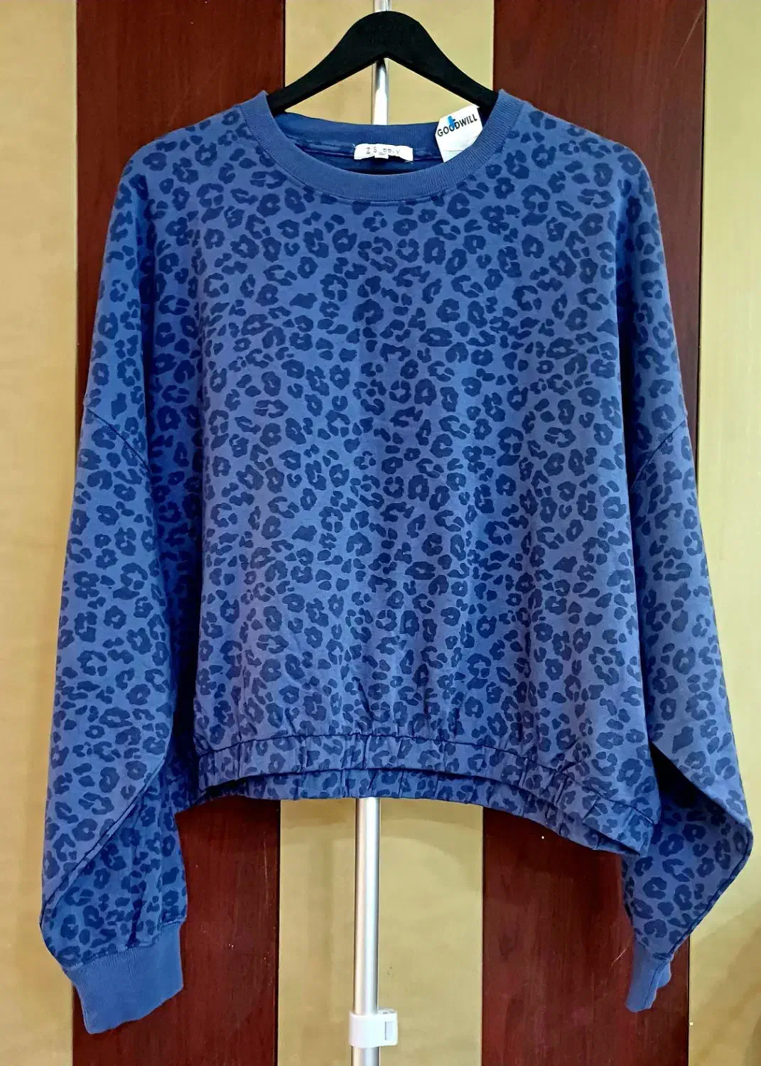 پوشاک اروپایی اورجینال|لباس|بروجن, |دیوار