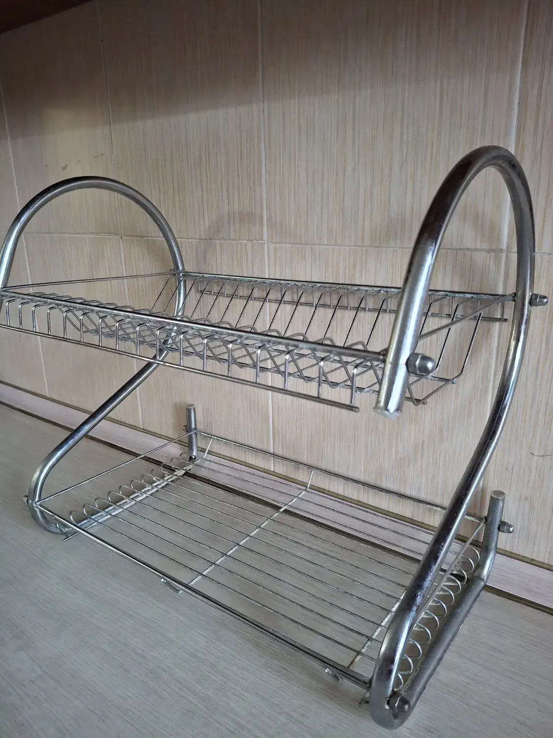 آبچکان|آب‌چکان و نظم‌دهنده ظروف|خوی, |دیوار