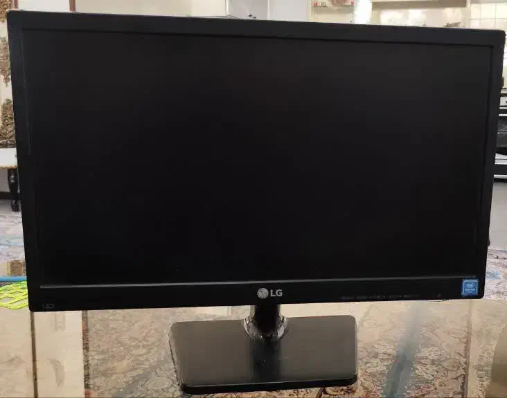 مانیتور LG ۲۰ اینچ|قطعات و لوازم جانبی رایانه|یزد, |دیوار