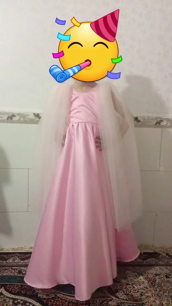 خیاطی ودوخت انواع لباس مجلسی زنانه جزئی وسری دوزی.|لباس|تاکستان, |دیوار