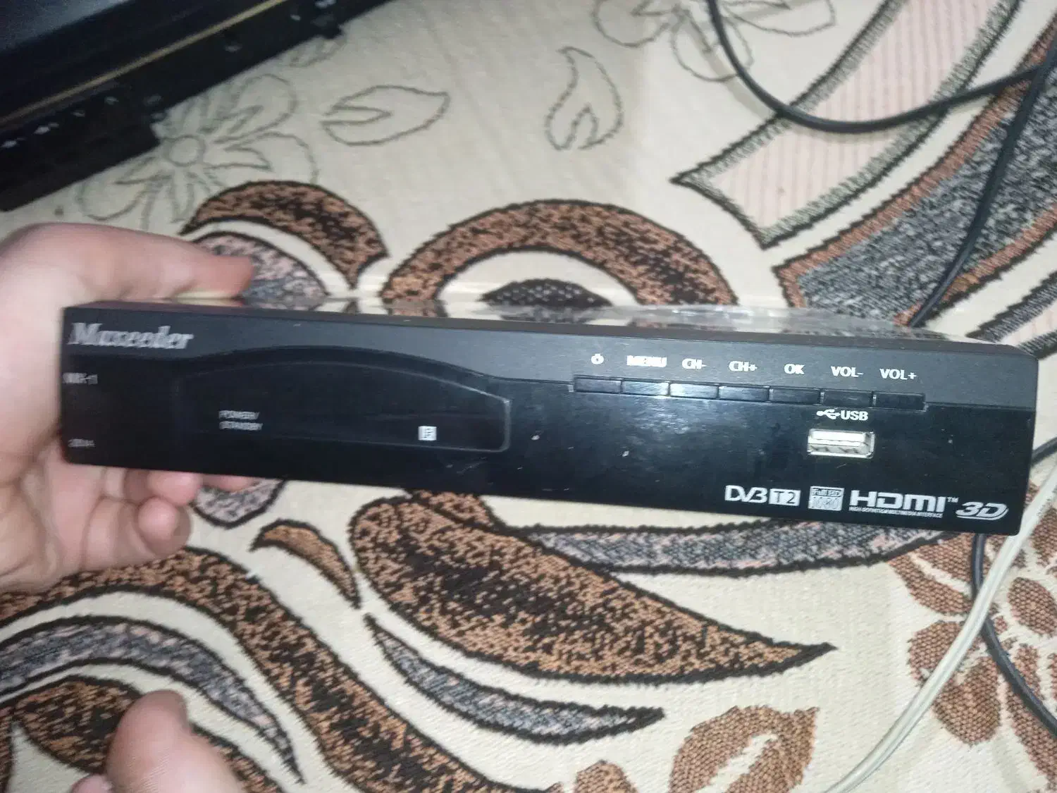 2عدد تلویزیون ویک دیجیتال|تلویزیون و پروژکتور|شوشتر, |دیوار