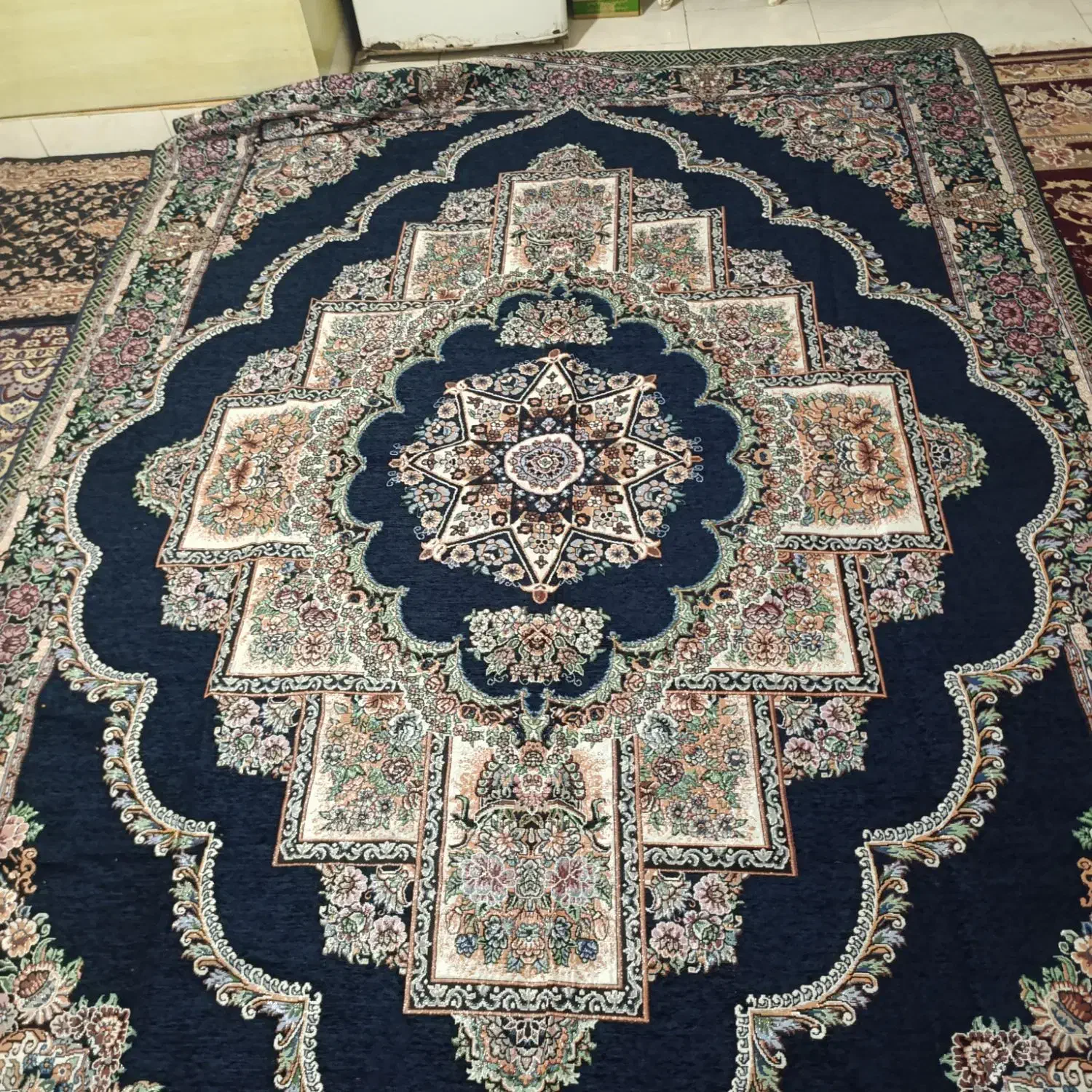 روفرشی 9متری مخمل زرک دار|روفرشی|بندرعباس, |دیوار