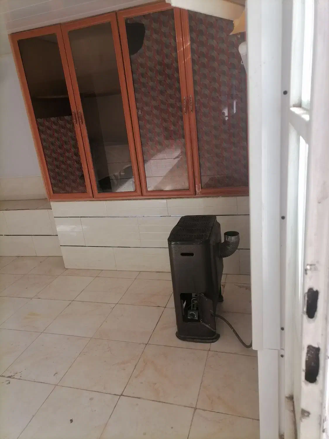 زیرزمین 50متری مردمجردودانشجو|اجارهٔ آپارتمان|رفسنجان, |دیوار