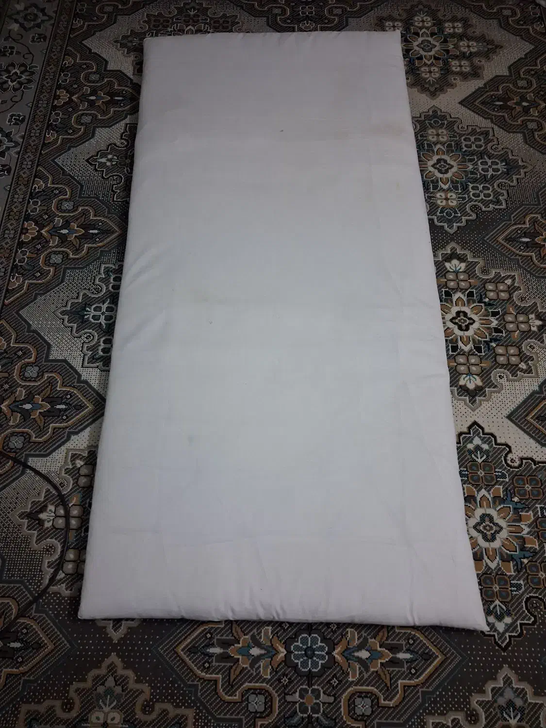 تشک پنبه ایی|رختخواب، بالش، پتو|شاهینشهر, بنیاد ازدواج|دیوار