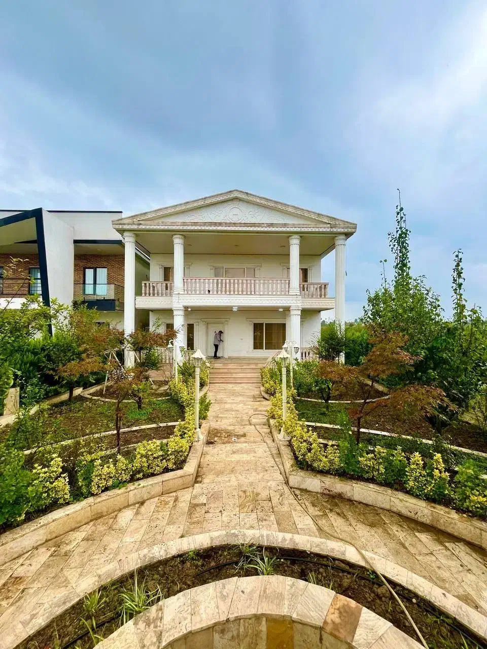 ویلا باغ دوبلکس 600 متری شهرکی سندتکبرگ|فروش خانه و ویلا|کیاشهر, |دیوار