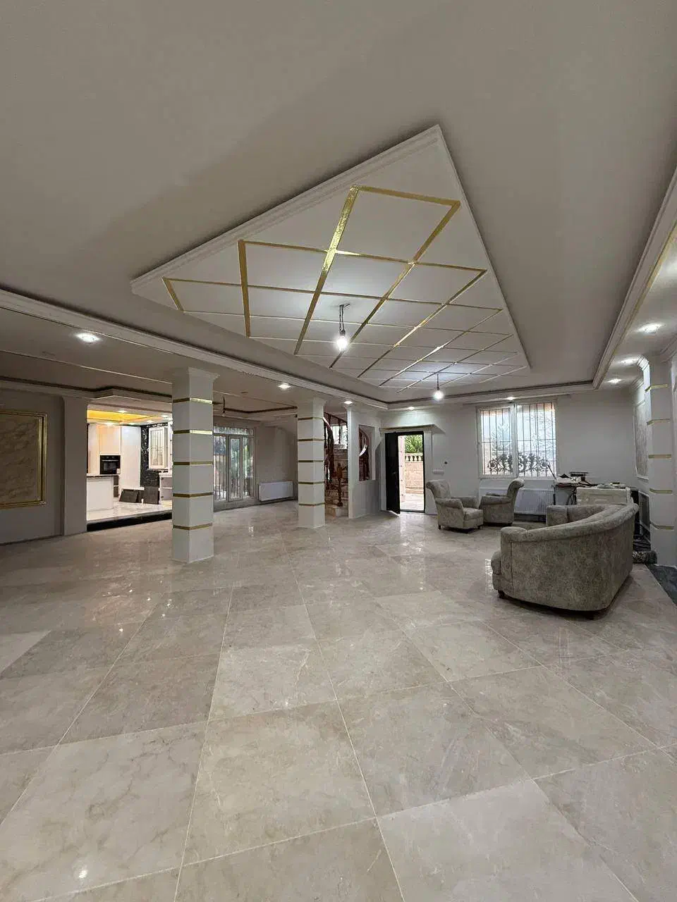 600مترزمین/250متربنا/فول فرنیش/ویوابدی/سند آماده|فروش خانه و ویلا|آستارا, |دیوار