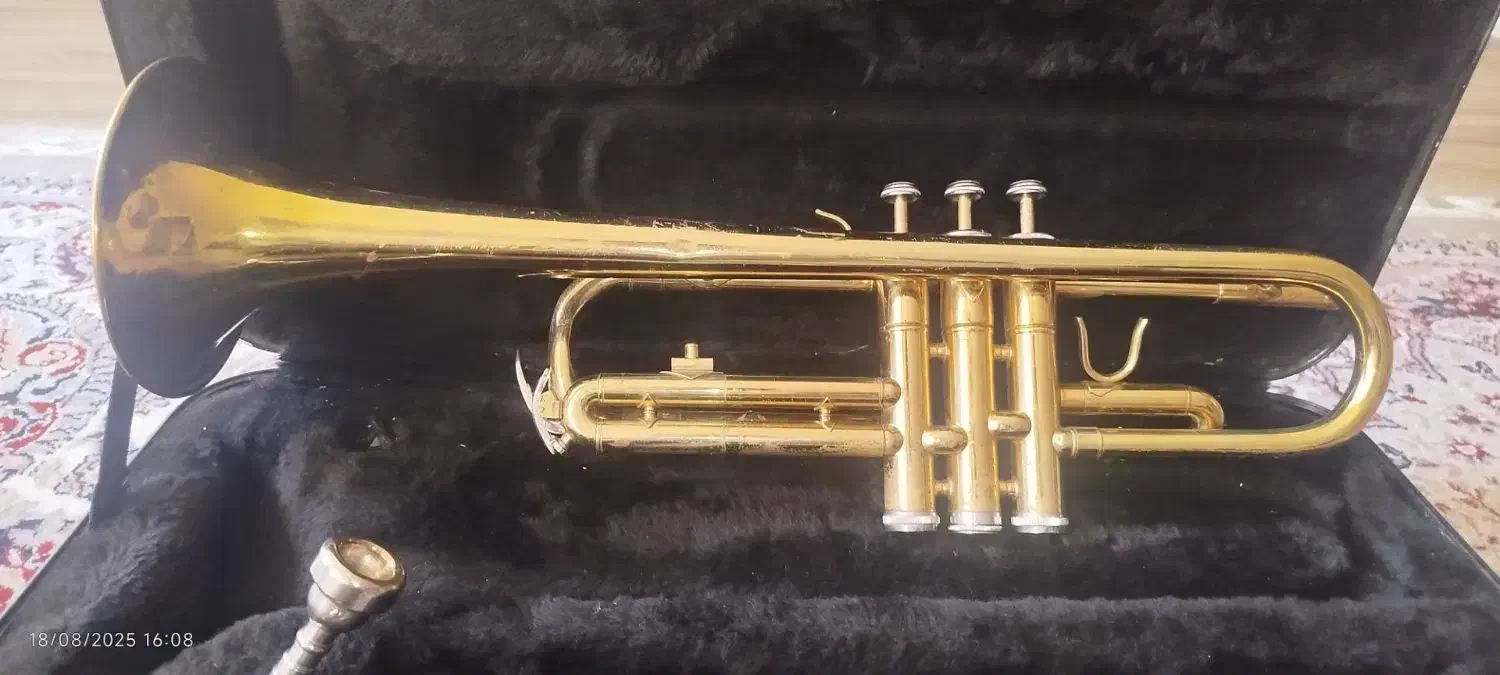 ترومپت|سازهای بادی|پیر بکران, |دیوار