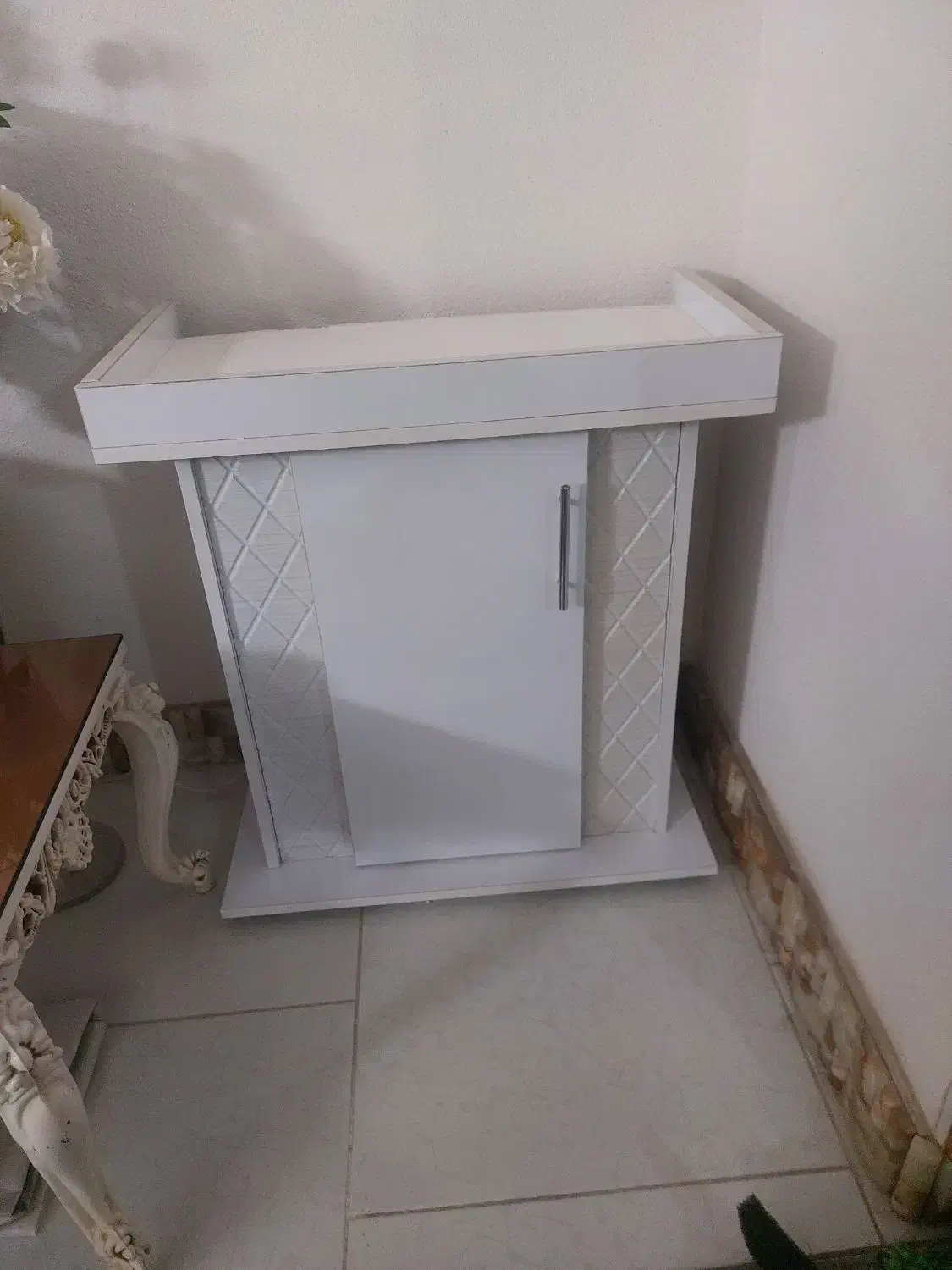 میز اکواریوم تنها|ماهی|پردیس, فاز ۳|دیوار