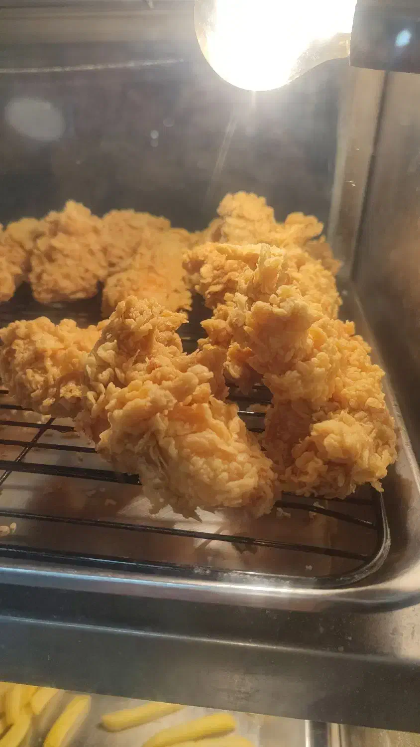 استخدام آقا در فست فود مرغ سوخاری|استخدام خدمات فروشگاه و رستوران|رشت, نیکمرام|دیوار