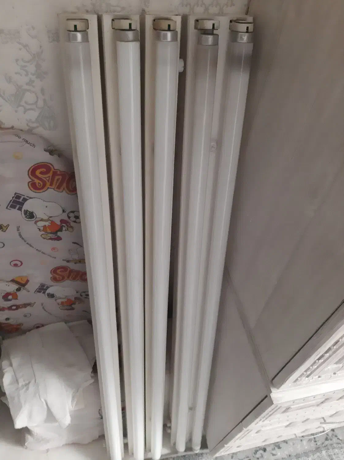 مهتابی دوقولوبالامپ|لامپ و چراغ|ری, شهرک نظامی|دیوار