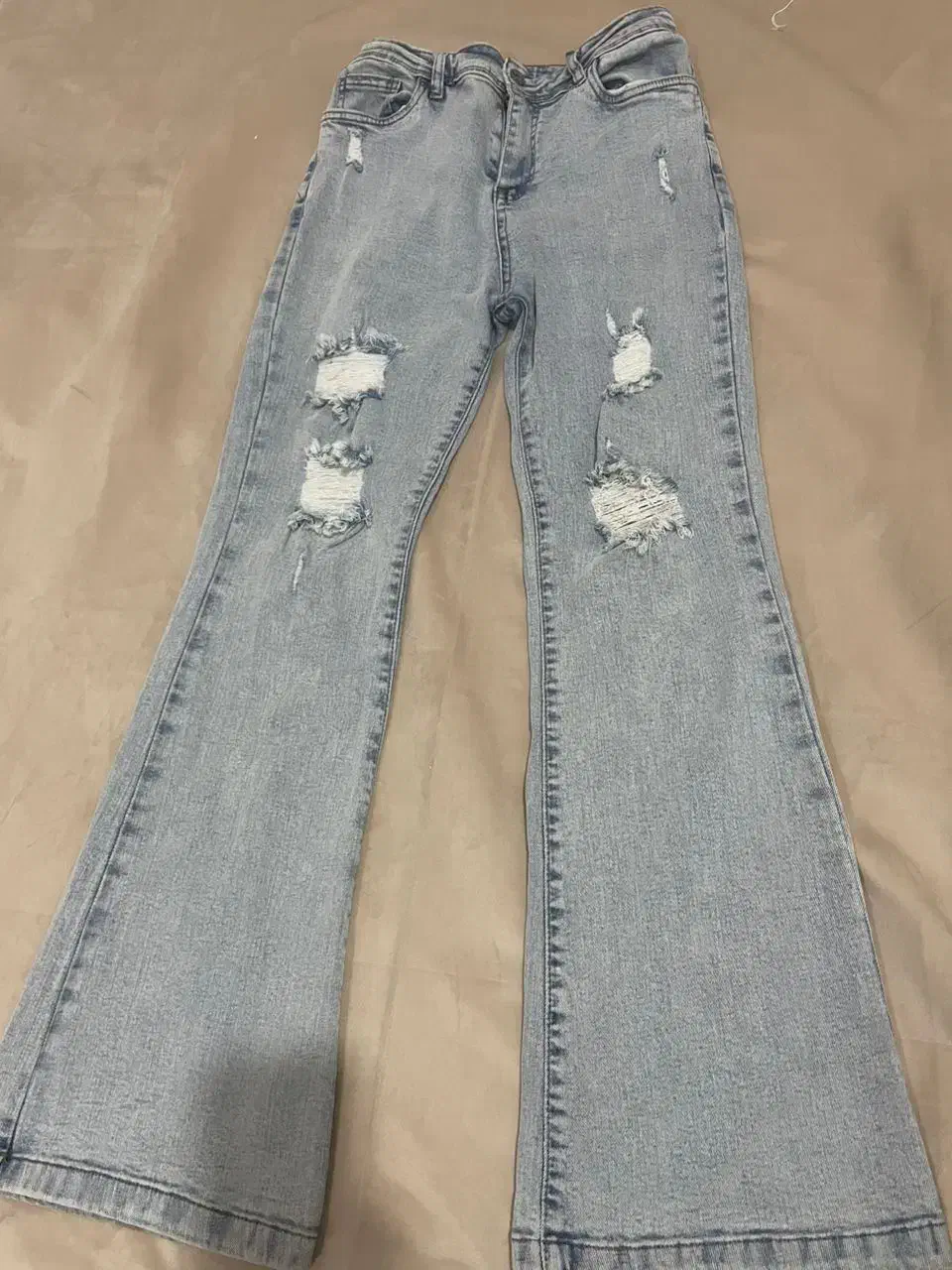 شَلوار|لباس|یاسوج, |دیوار