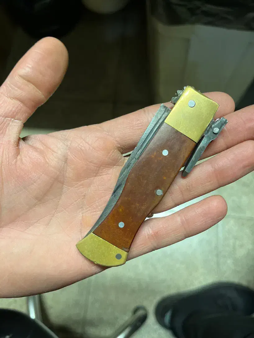 چاقو دنده ای ضامن دار قدیمی|کلکسیون اشیاء عتیقه|تهران, فلسطین (میدان انقلاب)|دیوار