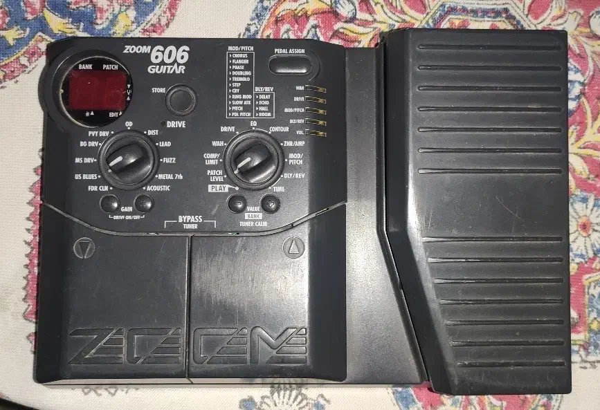 افکت زوم zoom 606 گیتار|گیتار، بیس، امپلیفایر|آمل, |دیوار
