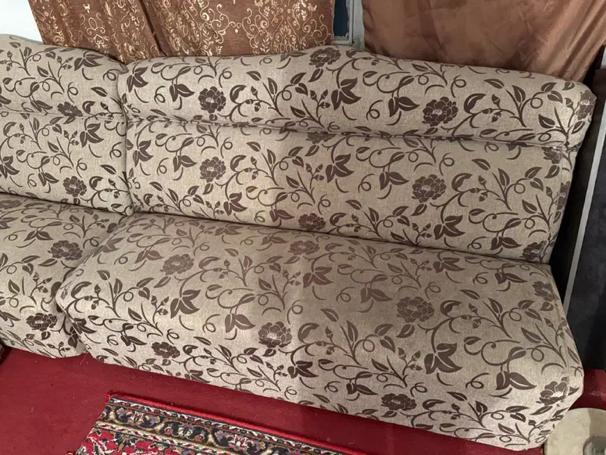 مبل راحتی ۷ نفره سالم نقدی و چکی زیر قیمت بازار|مبلمان خانگی و میز عسلی|کرمان, |دیوار