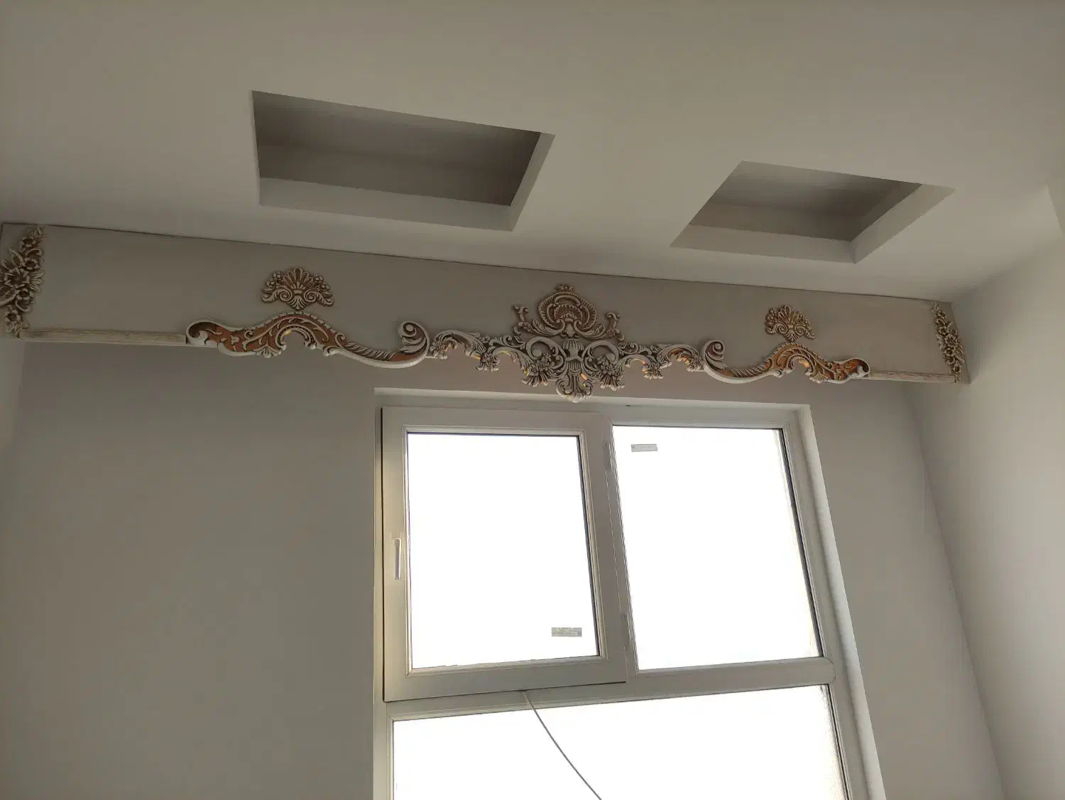 کتیبه پرده|پرده، رانر، رومیزی|قم, سراجه (۱۵ خرداد)|دیوار