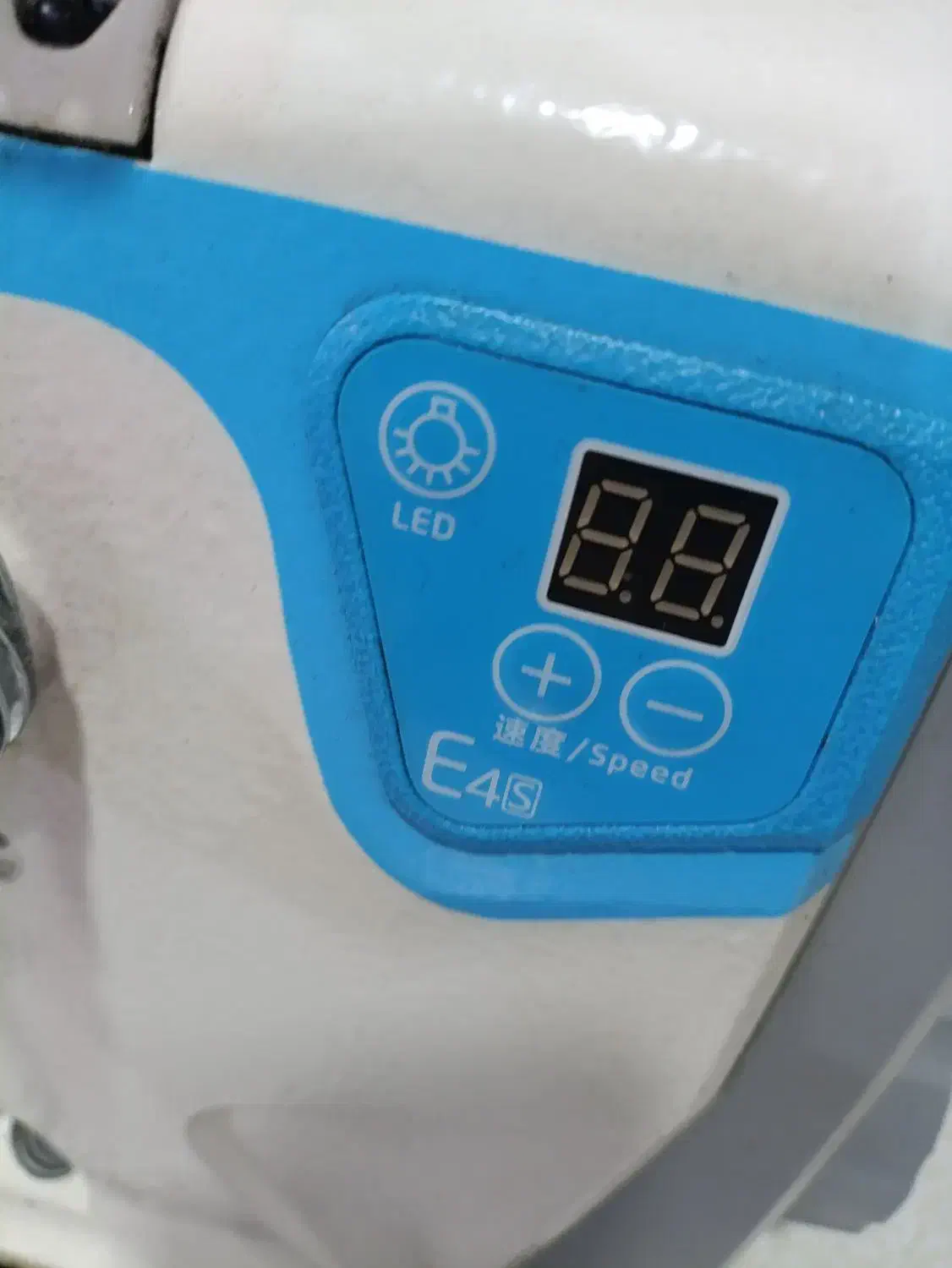 سردوز جکE4S ترکائی|چرخ خیاطی و ریسندگی|بروجرد, |دیوار