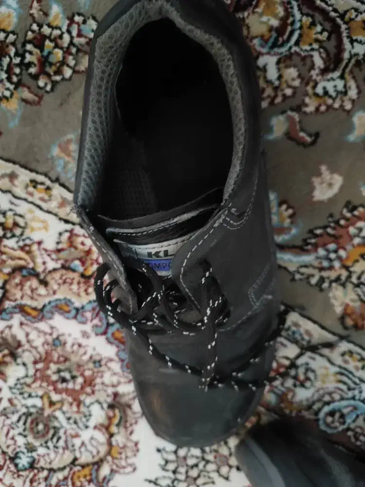 کفش ایمنی|کیف، کفش، کمربند|مشکین‌دشت, |دیوار