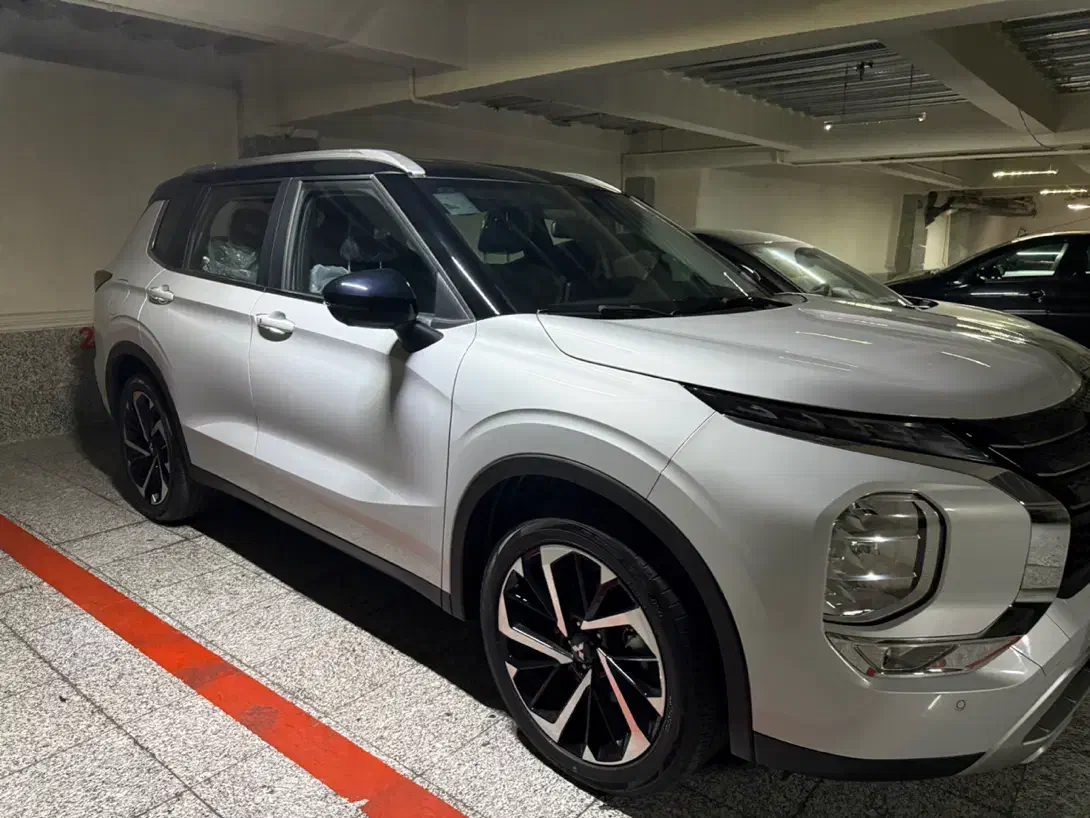 اوتلندر اچ دو دف سفید سقف مشکی|خودرو سواری و وانت|تهران, ازگل|دیوار