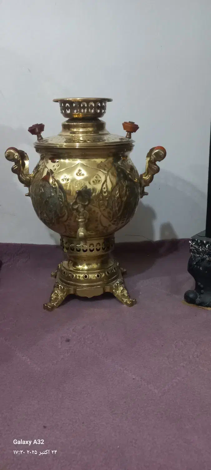 سماور زغالی|کلکسیون اشیاء عتیقه|باسمنج, |دیوار