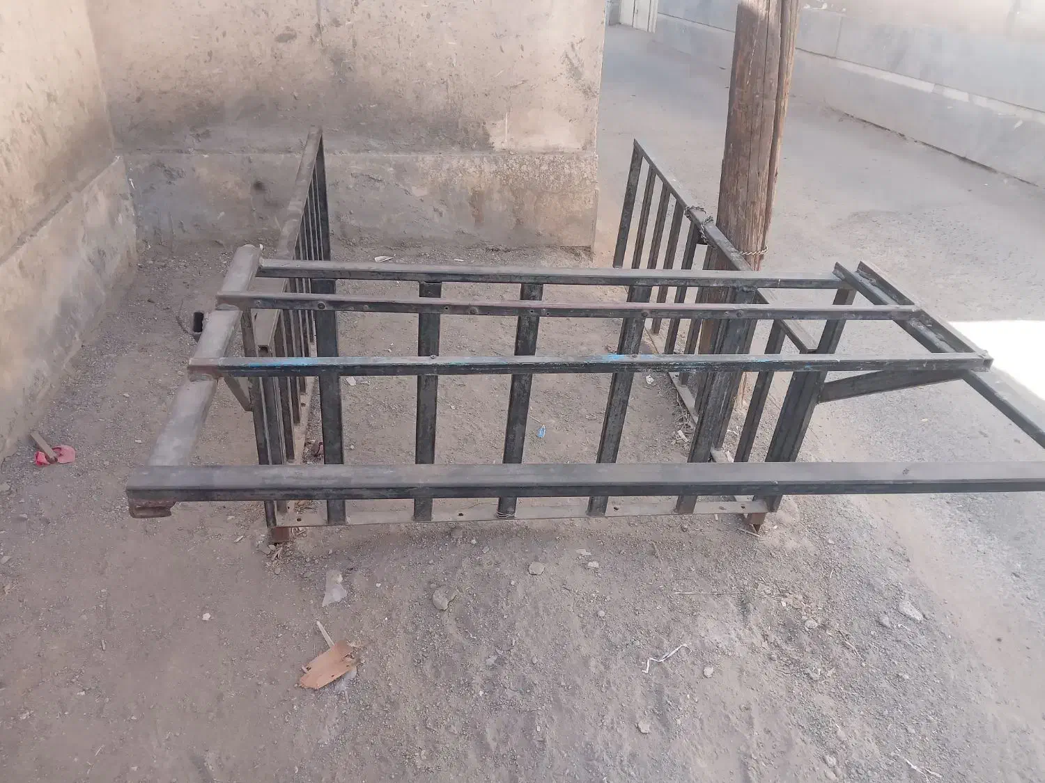 باربندسه چرخه محکم باپیچ ومهره|قطعات یدکی و لوازم جانبی|کاشان, فین بزرگ|دیوار