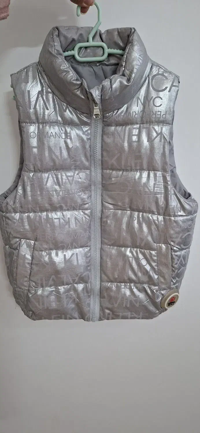 پافر و بافت بچگانه|کفش و لباس بچه|تربتحیدریه, کاشانی|دیوار