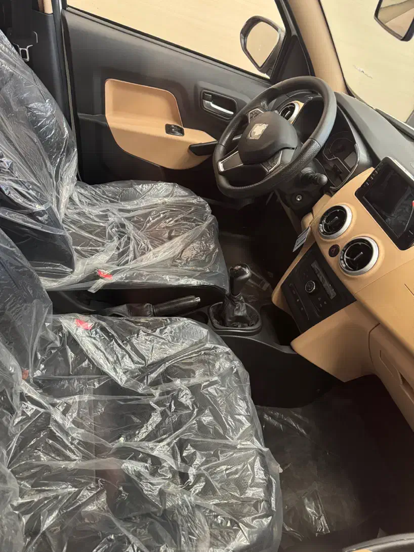 اطلس سفید مشکی با رینگ ۱۴۰۴|خودرو سواری و وانت|تهران, جمهوری|دیوار